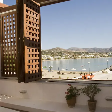 τhe White Apartman Makríjalosz