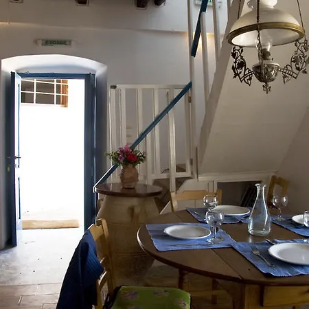 τhe White Apartman