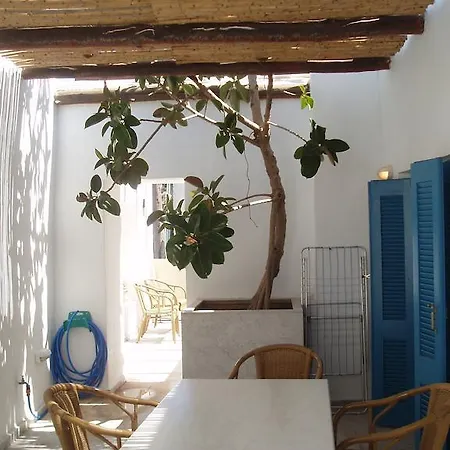 τhe White Makry Gialos (Crete)