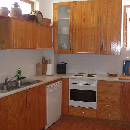 τhe White Apartment