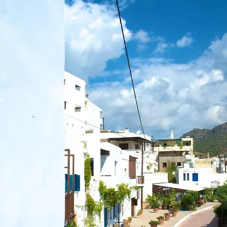 τhe White Makry Gialos (Crete)